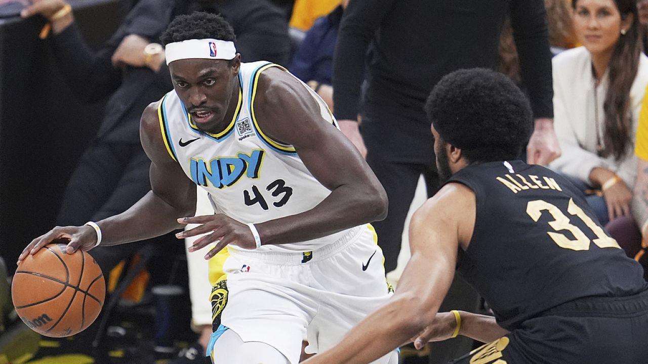 九游下载中心-关于西亚卡姆意外战胜西班牙队，出色发挥引爆全场！引发球迷热议的信息