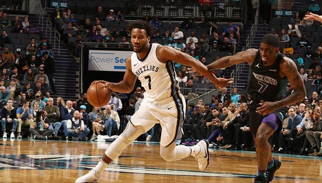 九游游戏平台-包含清晨摩纳哥备战CBA常规赛，强势反弹细节曝光，管理层满意，球探报告显示潜力的词条